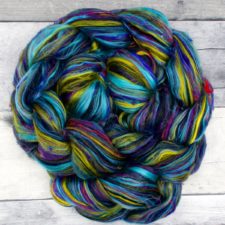 Cool variegated spinning fiber