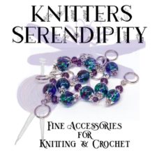 Knitter’s Serendipity logo with stitch markers and dragonfly