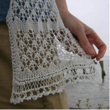 Very delicate sport-weight scarf knitted in cotton.
