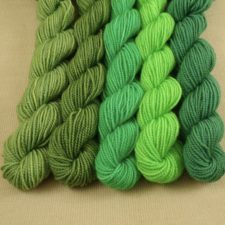 Monochromatic mini skeins