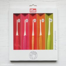 Ergonomic crochet hooks, set of 5.