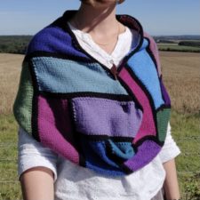 Circular wrap in color blocks with black border between.