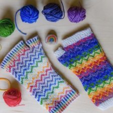 Two fingerless mitts pattern that use rainbow minis.