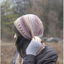A fun and easy slouchy hat that uses two colorways of Kureyon.