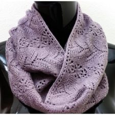 Double-wrap textured cowl.