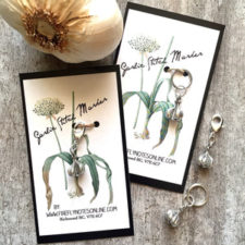 Stitch marker and progress keeper in the shape of garlic bulbs.