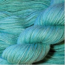 Gentle tonal mint color in alpaca.