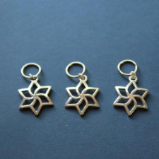 Geometric flower stitch markers