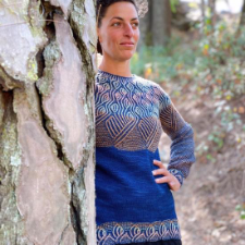 Pullover with brioche elements at hem, forearms and yoke.